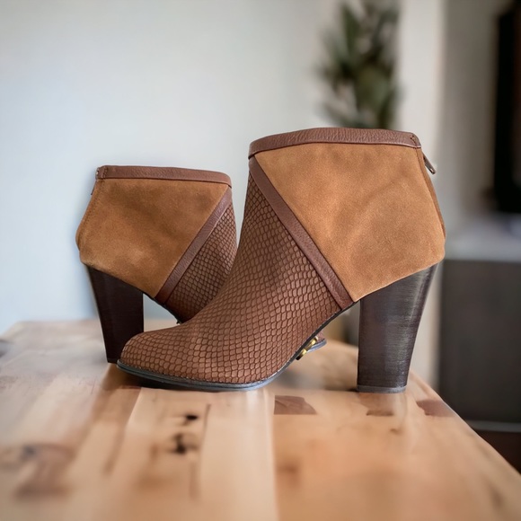 FOSSIL leather/suede ankle boots reptile stacked heel zipper booties size 8 - Picture 1 of 8